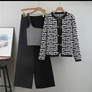 0864.  Stylish Black and White Knit Pantsuit Set